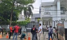TERNYATA...  "Lobby House" Firli Bahuri Disewa Ketua PBSI Alex Tirta