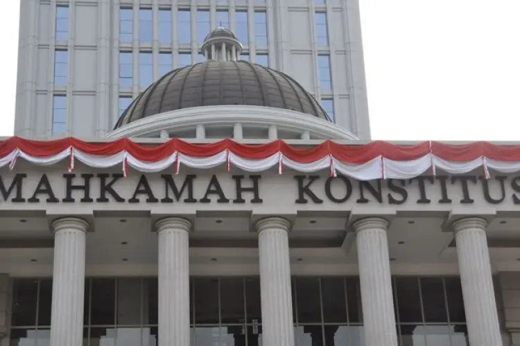 Sikap Kami : Ipar Jokowi