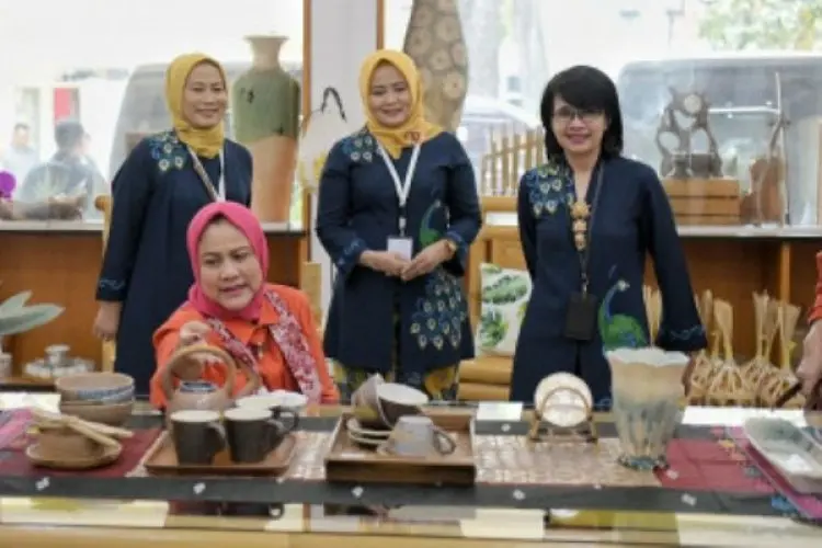 Kunjungi Dekranasda Jabar, Ibu Negara Apresiasi Kualitas Kriya Tatar Pasundan
