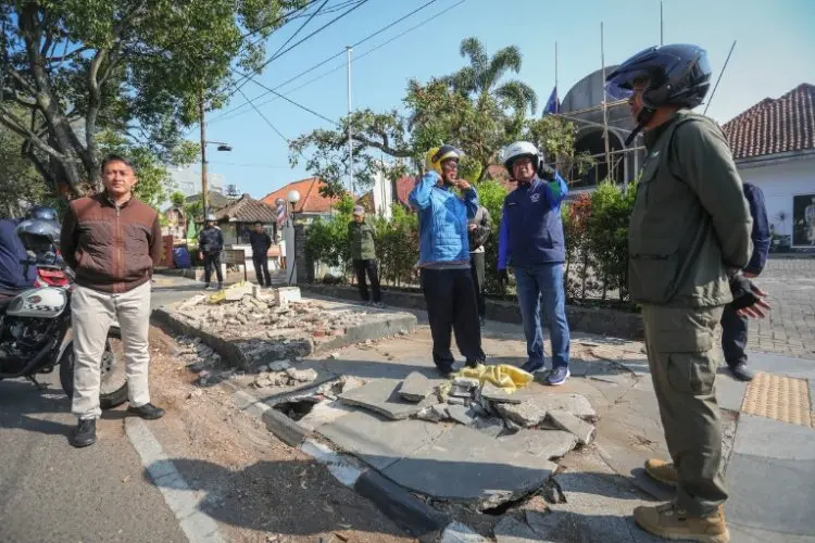 Perbaikan Trotoar Tuntas Akhir Tahun Ini
