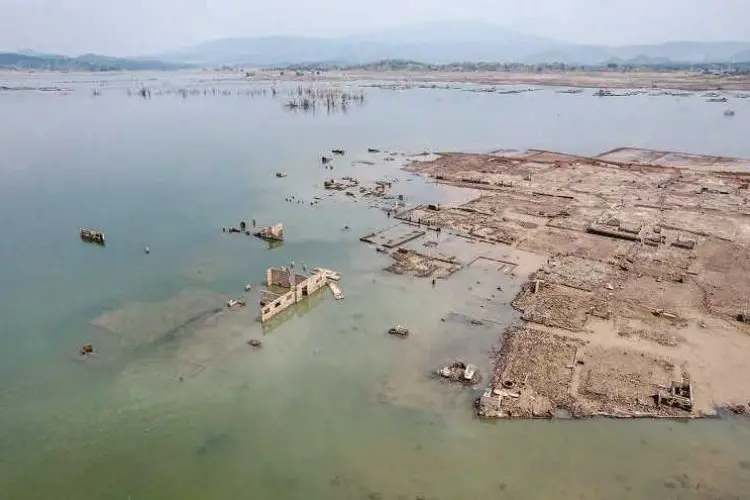 Volume Air Menyusut Parah, Ini Penampakan Waduk Jatigede