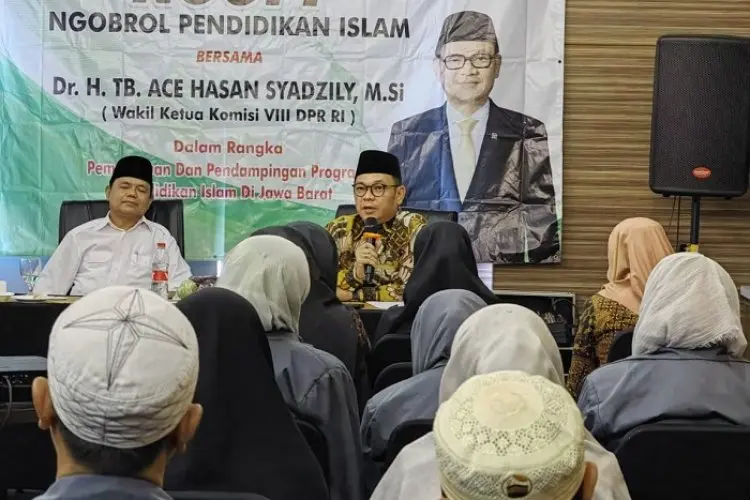Terlahir dari Lingkungan Pesantren, Kang Ace Dorong Guru Ngaji Indonesia Bisa Makin Sejahtera
