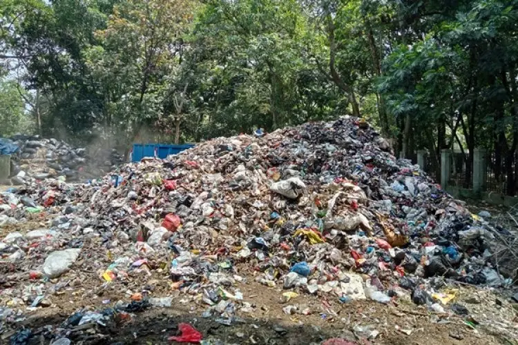 Selesaikan Darurat Sampah, Pemkot Bandung Ajak Pengusaha Sampai Akademisi