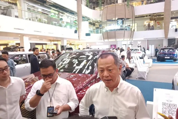 Pembelian Kendaraan Motor dan Mobil Listrik Meningkat