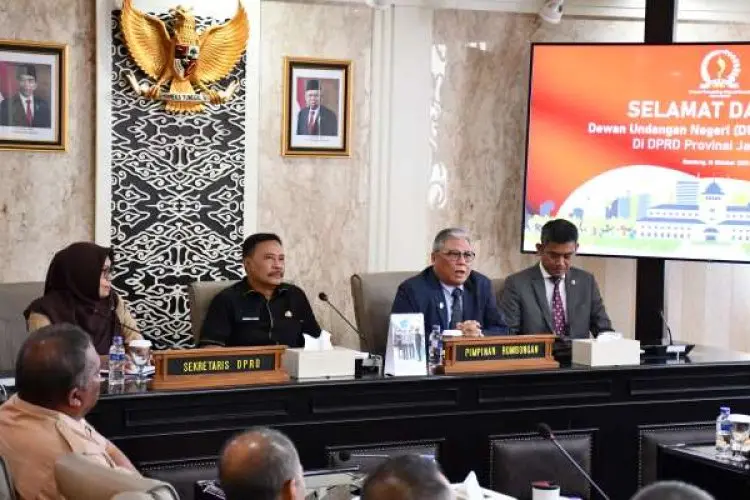Terima Kunjungan Kerja, Sekretariat DPRD Jabar dan Dewan Undangan Negeri Sabah Malaysia Silih Tukar Informasi