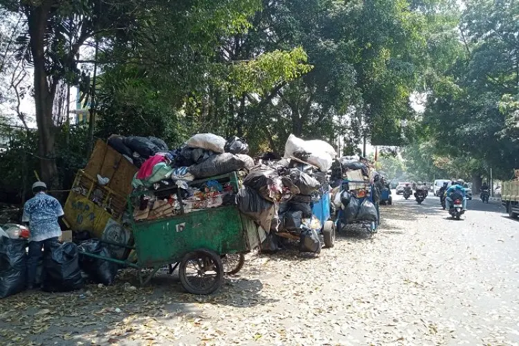 Warga Diminta Segera Melapor Jika Melihat Warga Buang Sampah Sembarangan