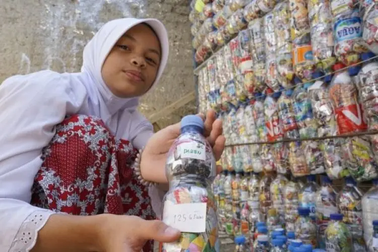 Edukasi dan Kelola Sampah, SDN 077 Sejahtera Wajibkan Jajan Makan Pake Misting