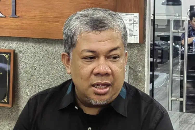Fahri Hamzah Sebut Gibran Tidak Keluar dari PDIP