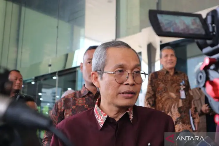 Dewas KPK Periksa Alexander Marwata Soal Pertemuan Firli-SYL