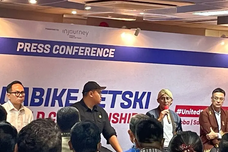 Punya Nasib Sama Gagal Cawapres, Sandiaga Uno Lempar Pantun Buat Erick Thohir