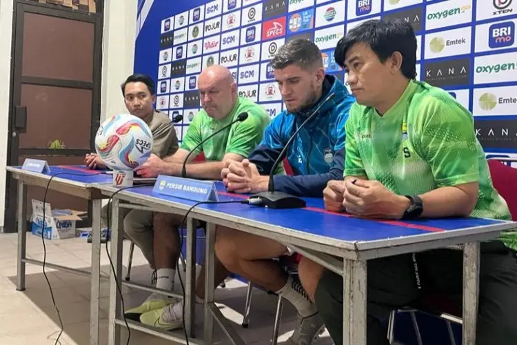 Hadapi Madura United, Nick Kuipers Pastikan Ini Laga Sulit Bagi Persib Bandung