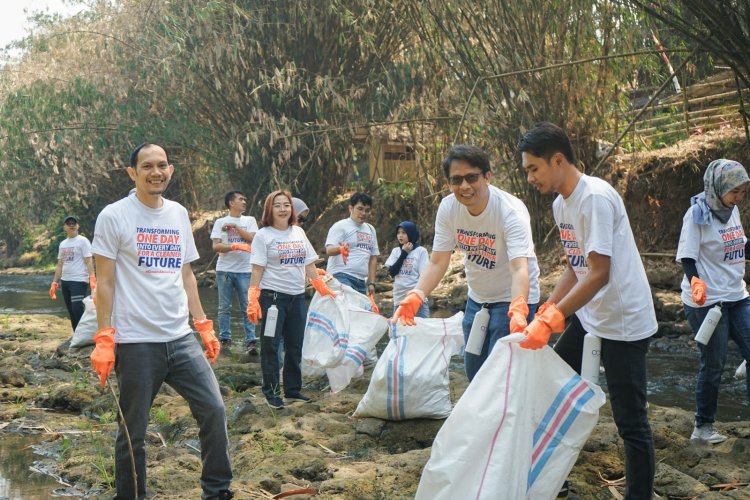 Dukung World Cleanup Day, OCS Group Indonesia Gelar Aksi Bersih-bersih