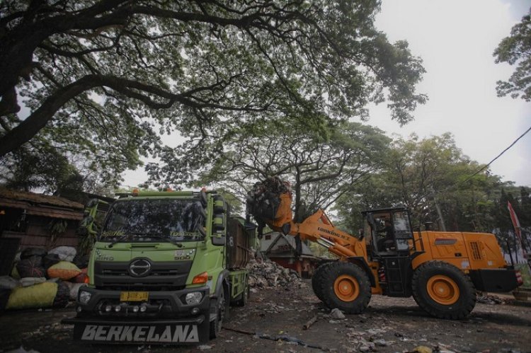 Buang Sampah Sembarangan di Kota Bandung, Siap-siap Disanksi