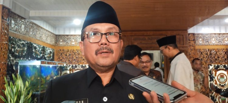 Perizinan Disebut dipersulit, Bupati Cirebon Murka