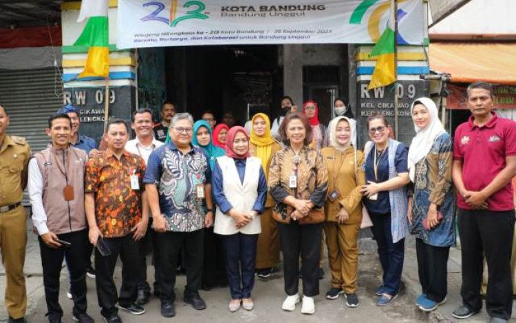 TPPS Kota Bandung dan Kemenko PMK Kunjungi Keluarga Berisiko Stunting 