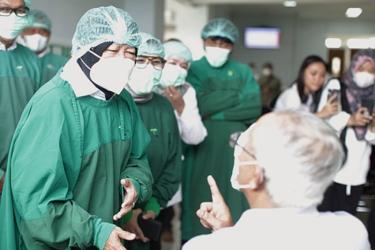 350 Orang Pasien Ikut Operasi Katarak Gratis dari Kemensos