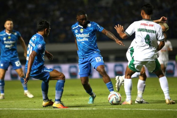 Kemenangan Atas Dewa United, Jadi Laga Perpisahan Levy Madinda dengan Persib Bandung