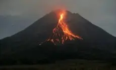 Gunung Merapi Luncurkan Awan Panas 1,6 Km Dini Hari, Status Masih Siaga