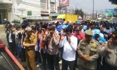 Kecam Kekejaman Israel, Ratusan Buruh di KBB Gelar Salat Gaib dan Doa Bersama untuk Palestina