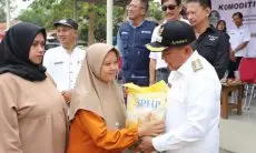Tekan Angka Inflasi, Pemda KBB Adakan Operasi Pasar Beras Murah di Lima Titik 