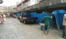 Hujan Deras Disertai Angin Kencang Membuat Hebel Proyek Pasar Jambu Dua Yang Baru Dipasang Ambruk   IN