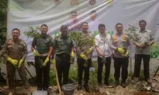 Antisipasi Bencana El Nino, Dishub Kota Bogor Ikut Penanaman Pohon Bersama Polri di Kampung Bebek 