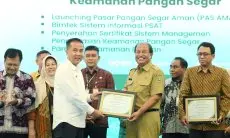 Jabar Terima Mobil Laboratorium Keliling dari Bapanas