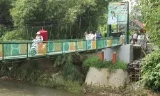 Jembatan Rawayan Karadenan-Waringin Diresmikan Bupati Iwan Setiawan