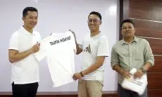 Legenda Bulutangkis Indonesia Taufik Hidayat Minta Doa Restu Warga Pangalengan untuk Maju jadi Anggota DPR RI