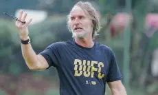Pelatih Dewa United Merasa Karirnya Tercoreng Usai Dikalahkan Persib Bandung 1-5