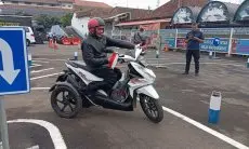 Polrestabes Bandung Buka Pelayanan Bagi Disabilitas Bikin SIM Motor