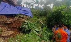 Kunjungi Keluarga Korban Longsor di Dramaga, Iwan Setiawan Minta Utamakan Mitigasi Bencana Alam