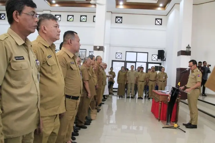 Viral, Guru Cuti Hamil Malah 'Diancam' Potong Gaji