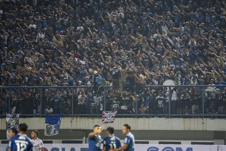 Lucho Beri Pesan Bobotoh di Laga Persib vs Persija
