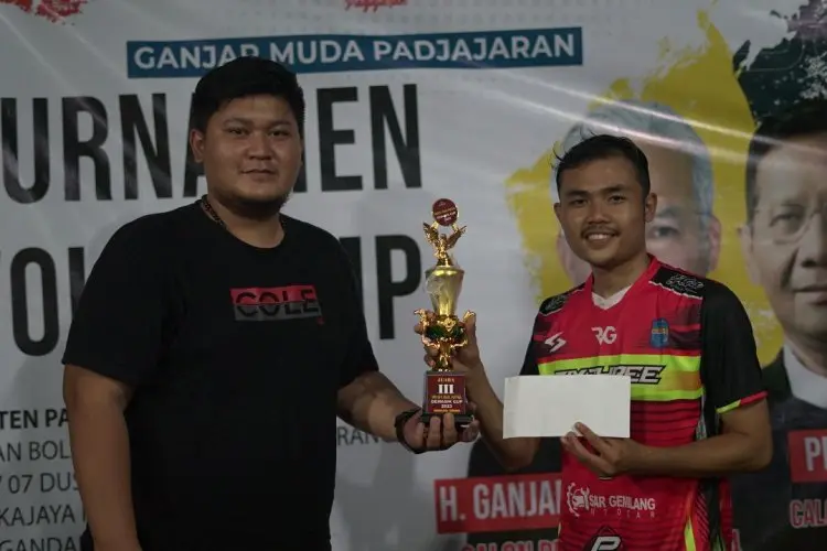 Ratusan Warga Ramaikan Turnamen Voli Ganjar Padjajaran di Pangandaran