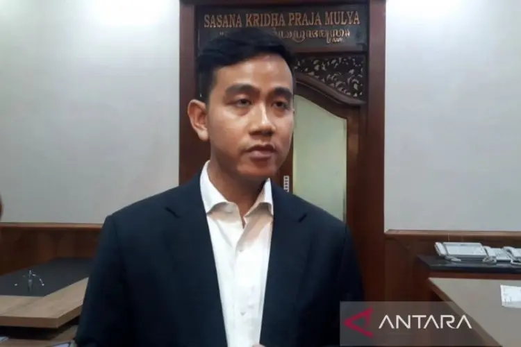 Emil Dardak Pastikan Gibran Siap Tampil dalam Debat Cawapres 2024