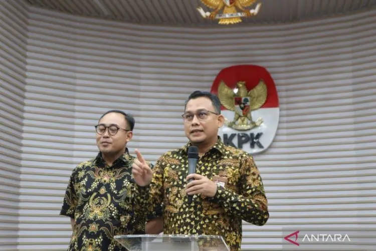 KPK Geledah Rumah Ketua Komisi IV DPR RI Sudin
