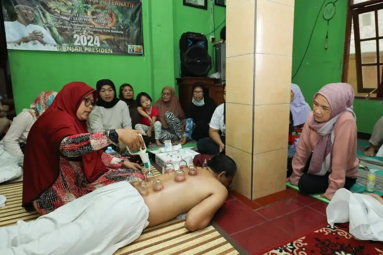 Ganjar Sejati Gelar Pelatihan Pengobatan Alternatif untuk Warga Bandung