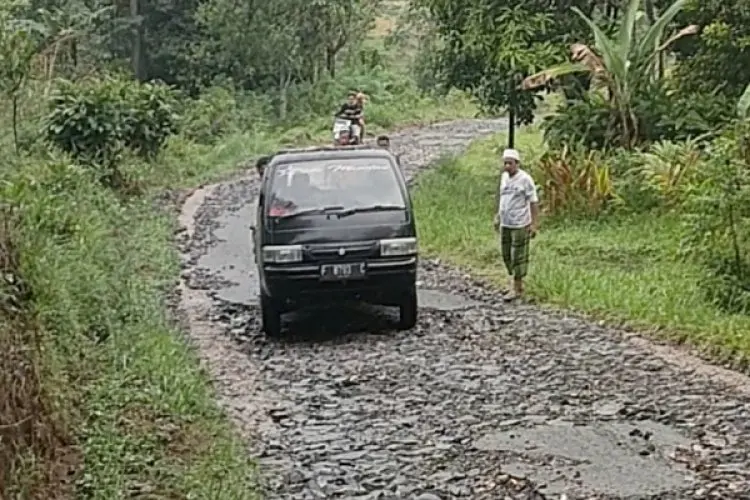 Proyek Peningkatan Jalan Panjaungan-Curug Bitung Dinilai Nurodin Jaro Peloy Rawan Mangkrak Lagi