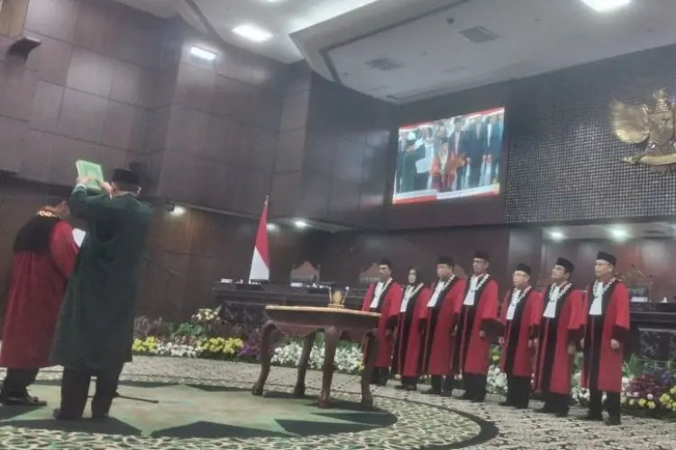Gantikan Anwar Usman, Suhartoyo Dilantik Jadi Ketua MK