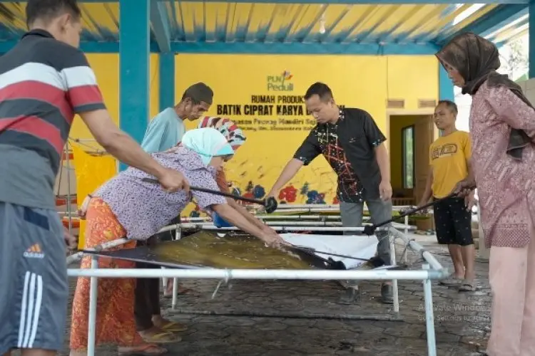 Program TJSL PLN Dukung Pendidikan dan Pendampingan Usaha Bagi 3.419 Kaum Disabilitas