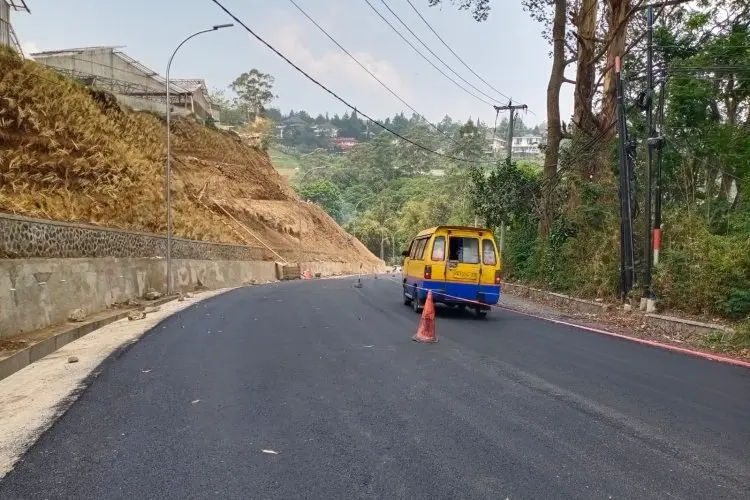 Masuki Tahapan Finishing, Jalan Kolmas yang Sempat Longsor Bisa Segera Digunakan Dua Arah