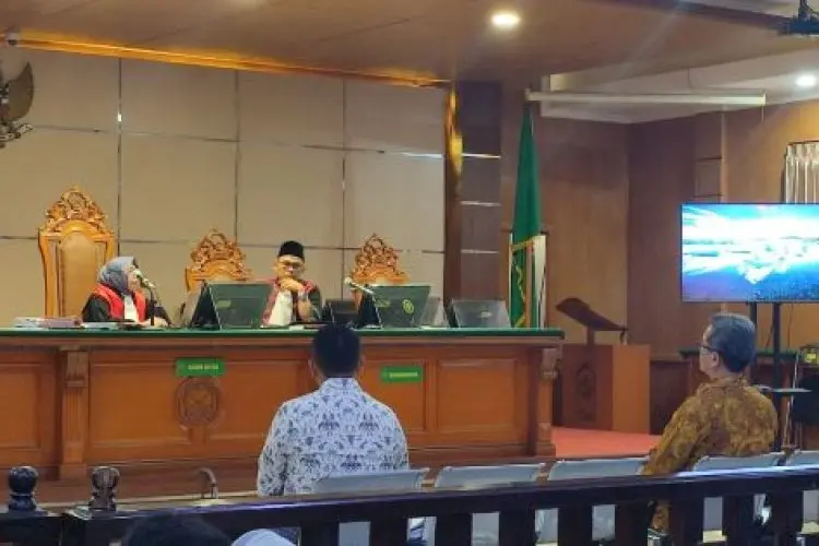 Terdakwa Suap Wali Kota Bandung Khairul Rijal Ngaku Dimintai Uang oleh KPK Saat Ditahan