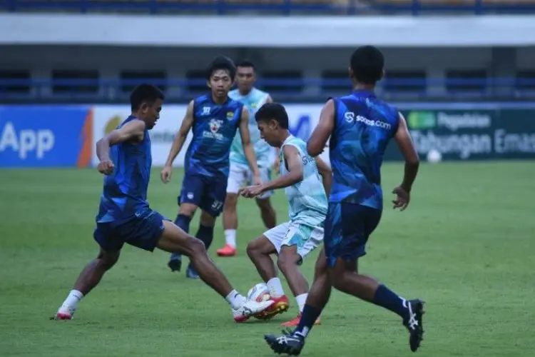 Bojan Hodak Kantongi Nama Pemain Persib yang Akan Diturunkan Lawan Dewa United