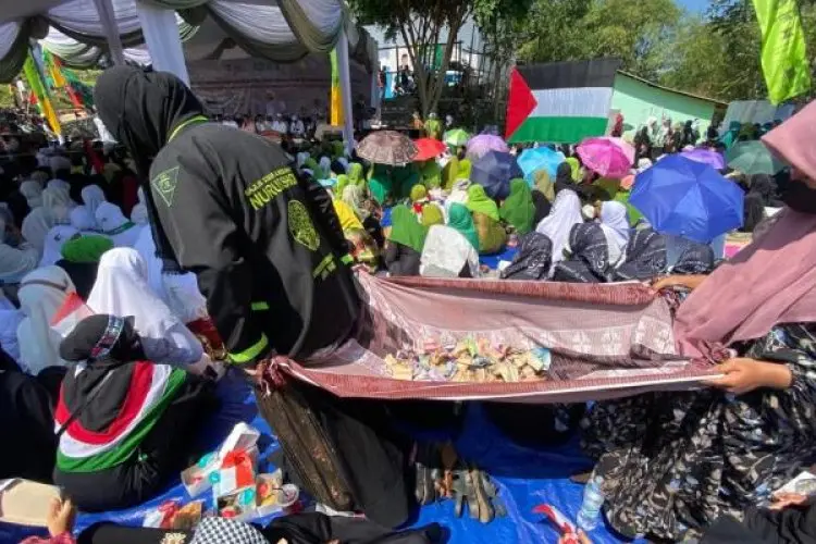 Gelombang Aksi Solidaritas untuk Palestina Terus Bergulir di KBB, Ribuan Elemen Masyarakat di Cipatat Galang Donasi dan Doa Bersama