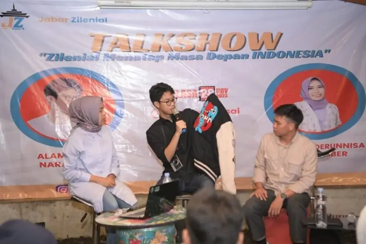 Alam Ganjar Bagikan Informasi Seputar Dunia Perkuliahan Kepada Pelajar di Bandung