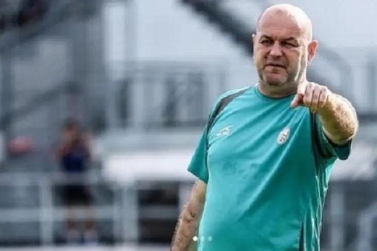 Usai Persib Bandung Menang Telak atas PSS Sleman: Hodak Optimistis Semua Pemain Siap Tampil di Sisa Laga Liga 1 2024/2025
