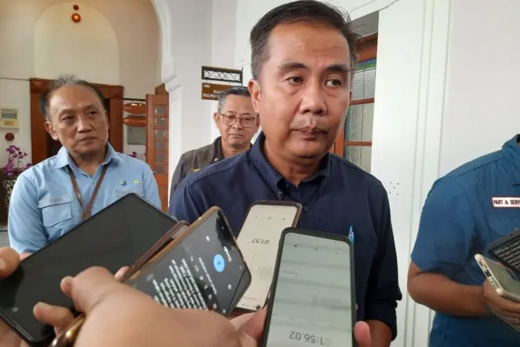 Buruh Kecewa dengan Penetapan UMK 2024 di Jawa Barat, Bey Minta Jangan Blokade Jalan!