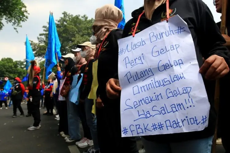 Inilah 6 Tuntutan Buruh dalam Demo Besar di DPR Hari Ini