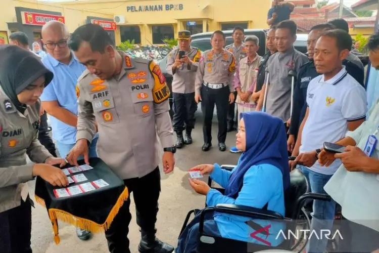 Polresta Cirebon Gratiskan Pembuatan SIM D untuk Belasan Difabel